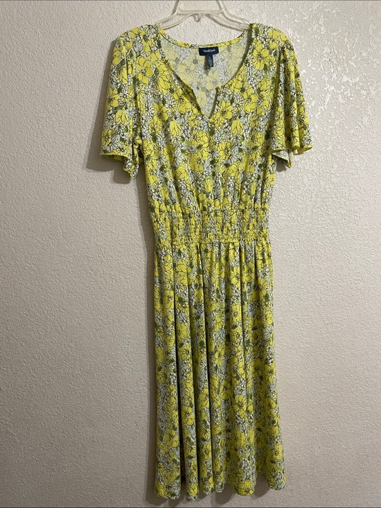 Modcloth Dresses & Skirts - AModCloth Summer Yellow Floral Midi Dress